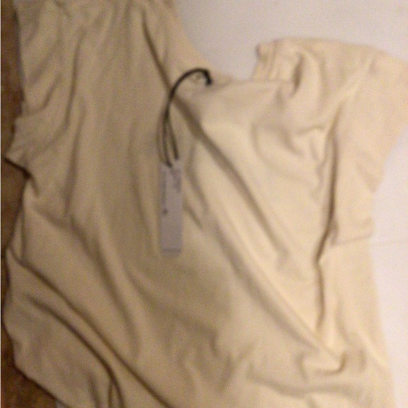 NEW! Self Contrast Je t aime tee - Picture 5 of 5